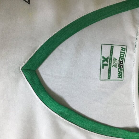 Saskatchewan Rough Rider v-neck t-shirt size XL excellent condition - Picture 3 of 5